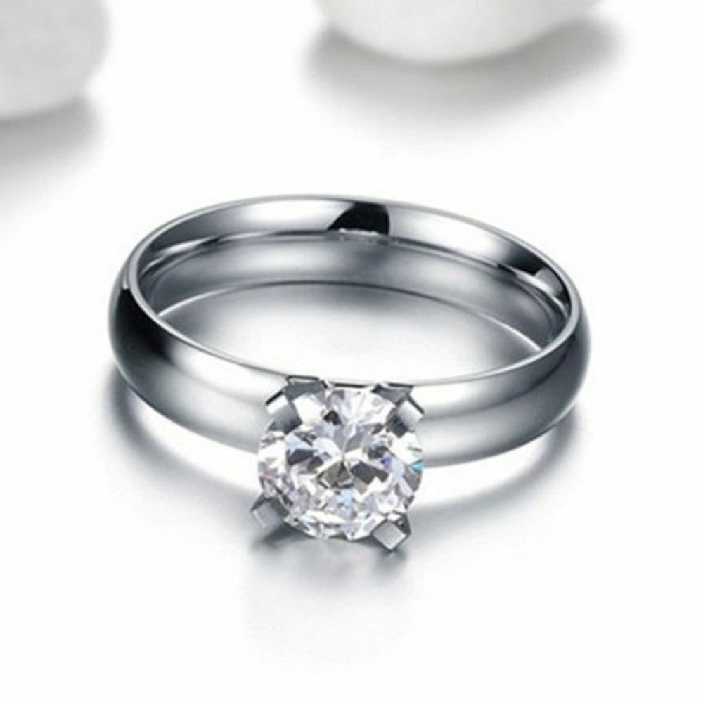 STUNNING! Shining 7mmCrystal Titanium Steel Ring